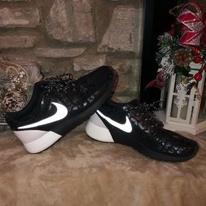Women’s Nike Roshe